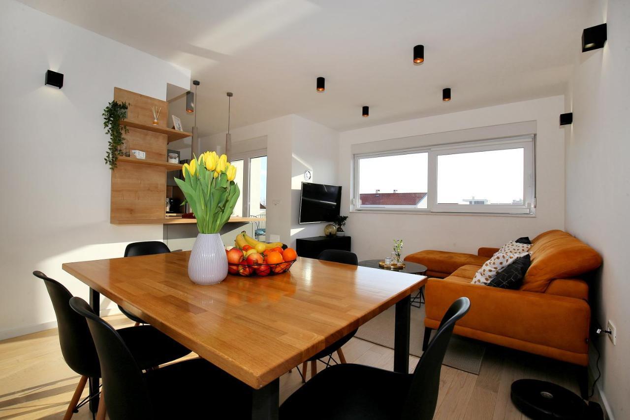 Esso Roof Terrace Apartment 扎达尔 外观 照片