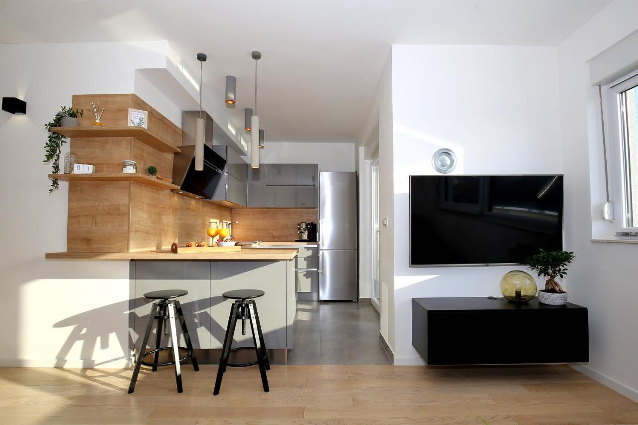 Esso Roof Terrace Apartment 扎达尔 外观 照片