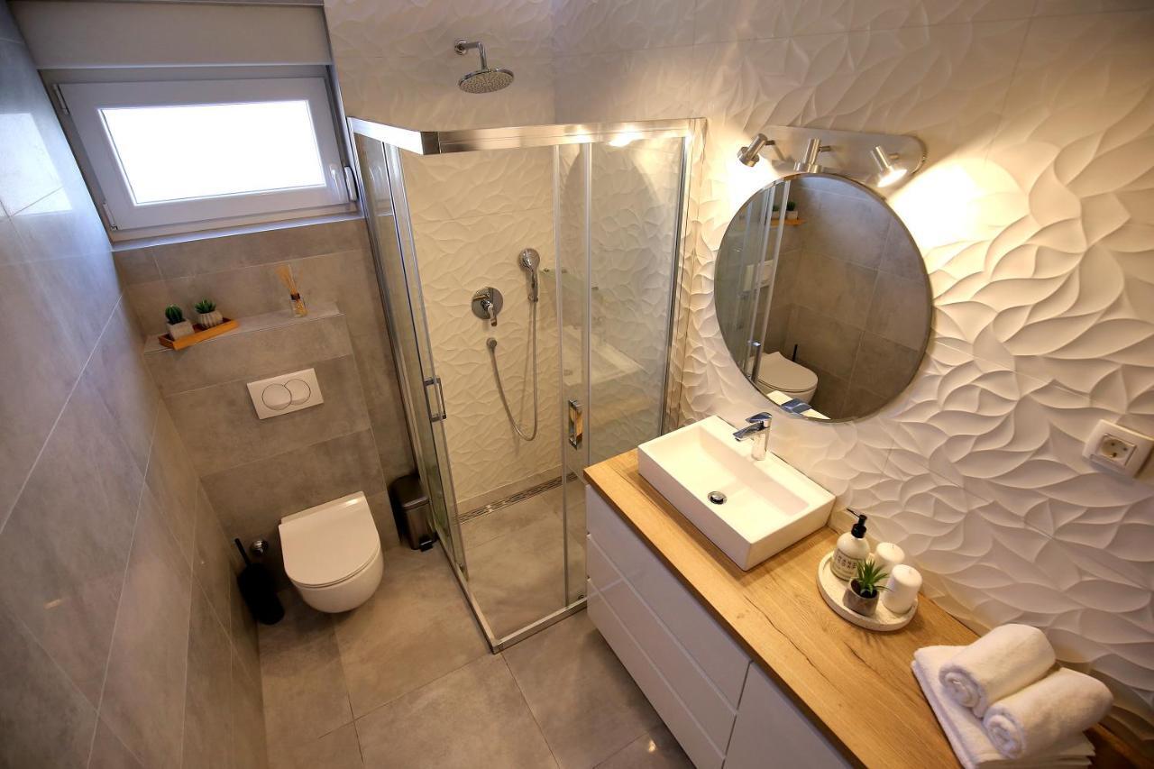 Esso Roof Terrace Apartment 扎达尔 外观 照片