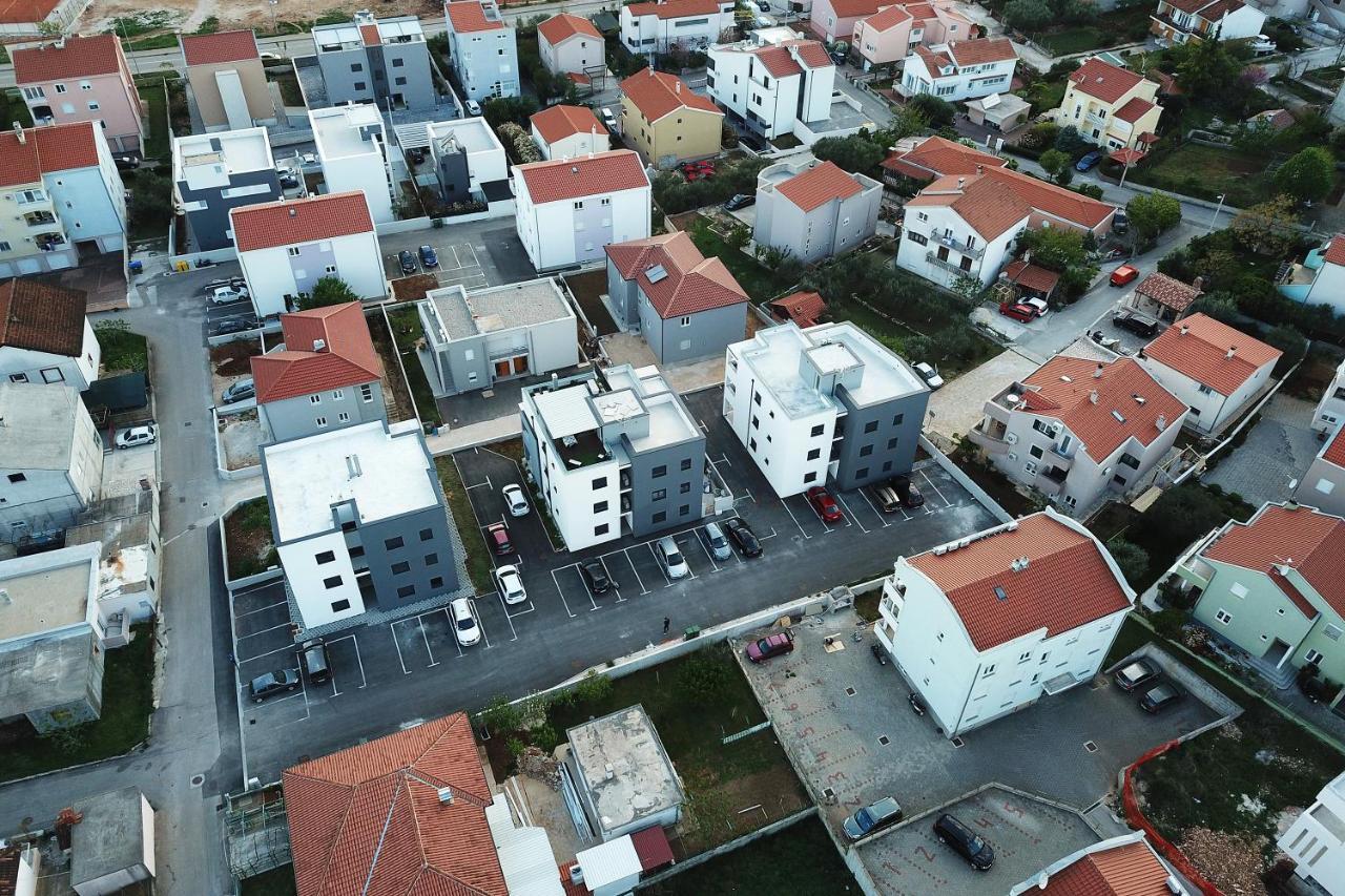 Esso Roof Terrace Apartment 扎达尔 外观 照片