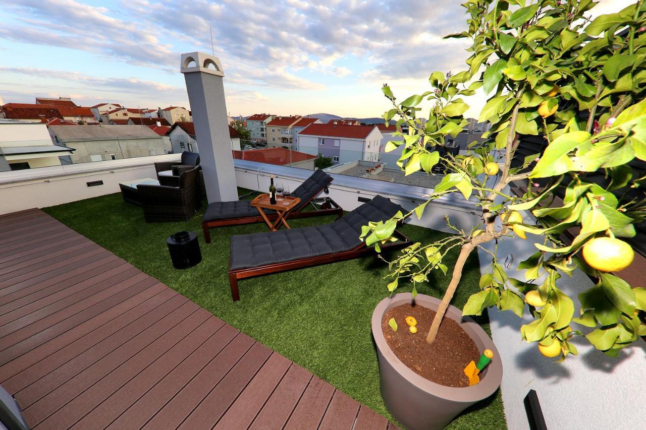 Esso Roof Terrace Apartment 扎达尔 外观 照片